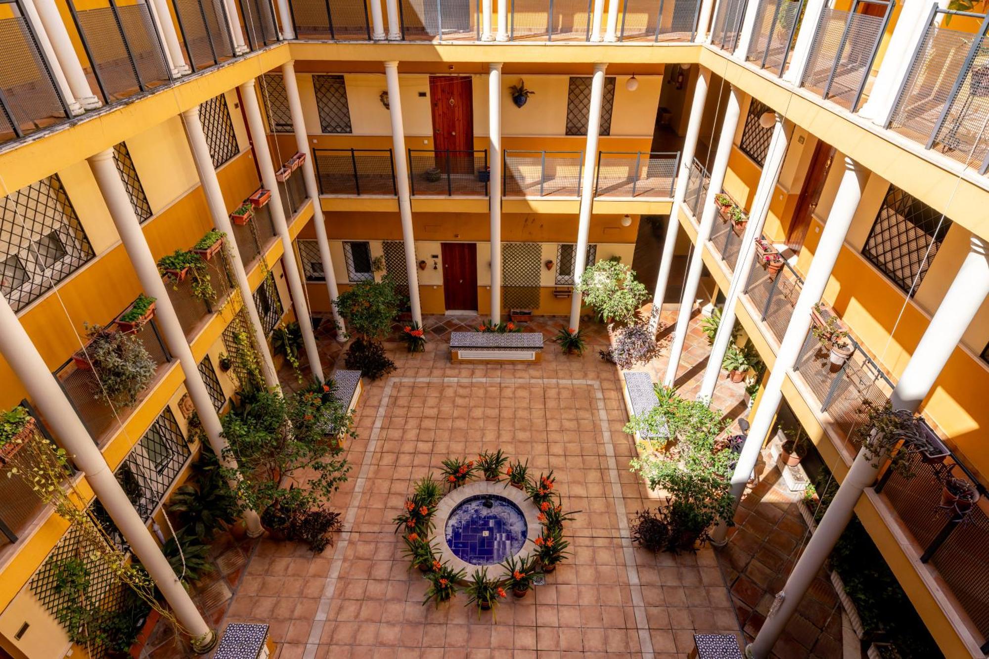 San Vicente-Museo Apartamento Séville Extérieur photo