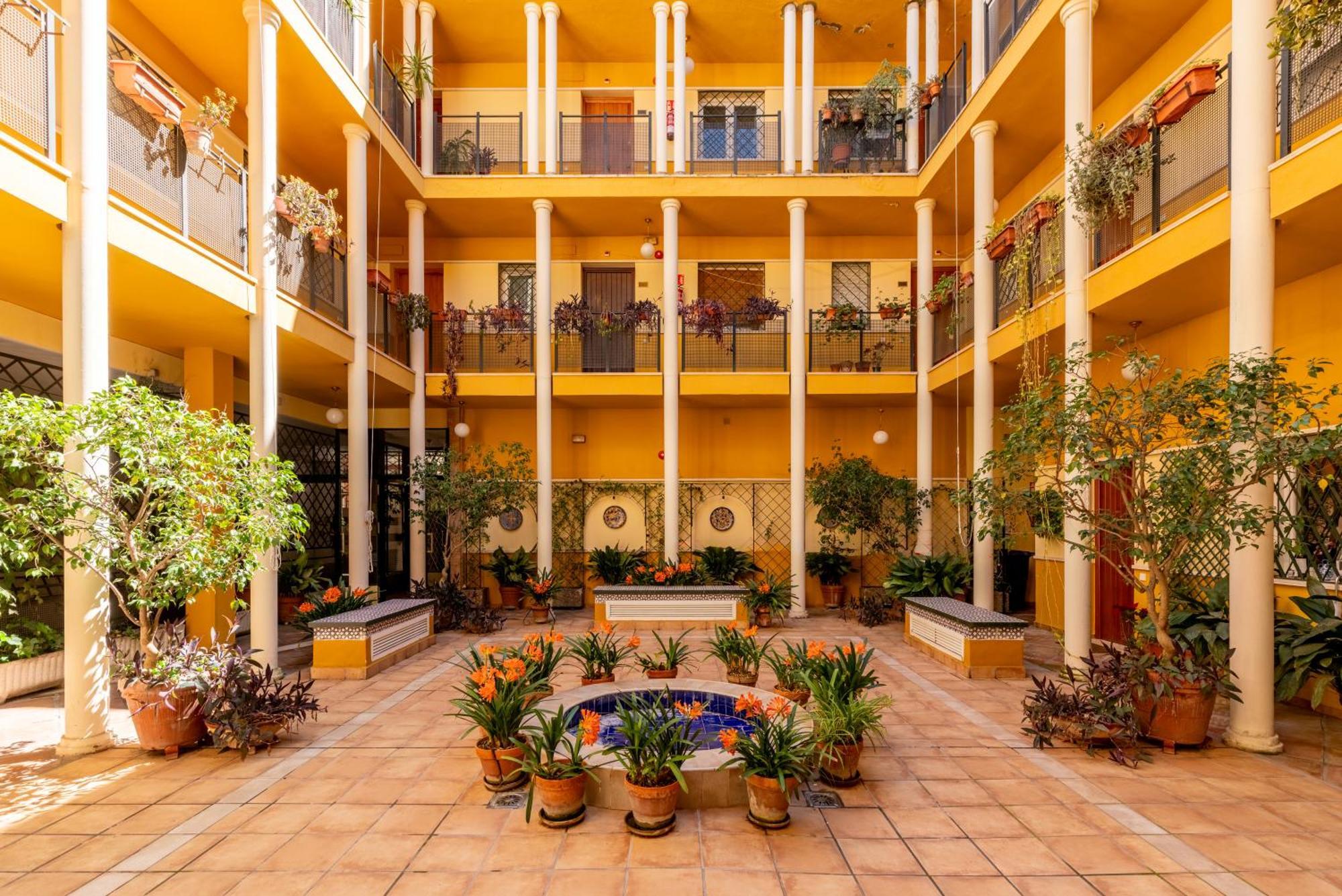 San Vicente-Museo Apartamento Séville Extérieur photo
