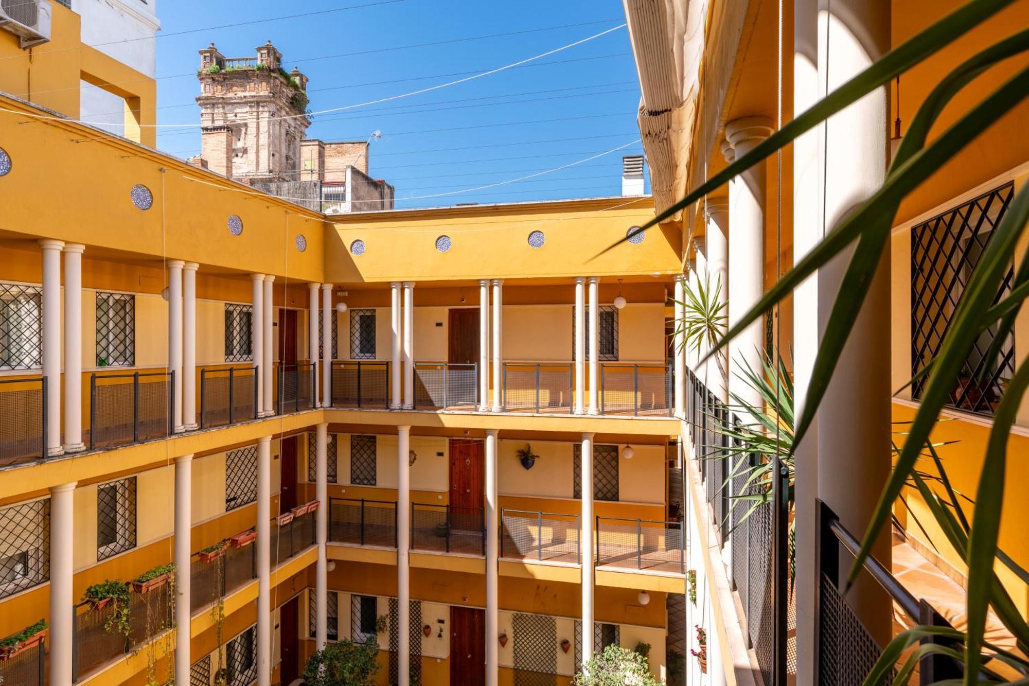 San Vicente-Museo Apartamento Séville Extérieur photo